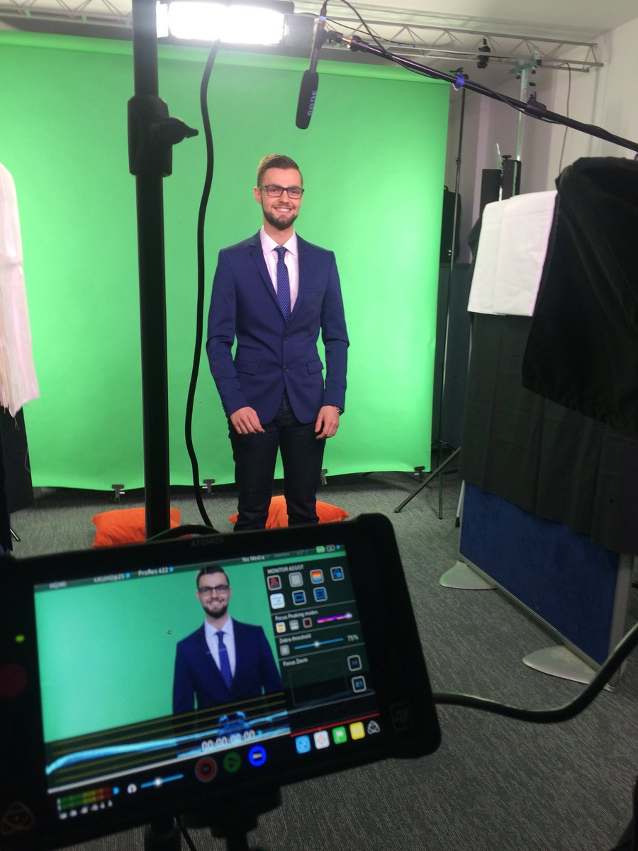 Marina Pere tweet media