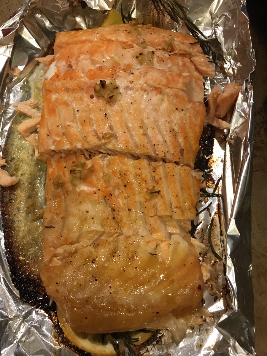 shaynaduff's tweet photo. @WholeFoods do you really think $9.99/ pound salmon should be served with this big inedible chunk of  fat....? #disappointed https://t.co/ECVuqYQ17n