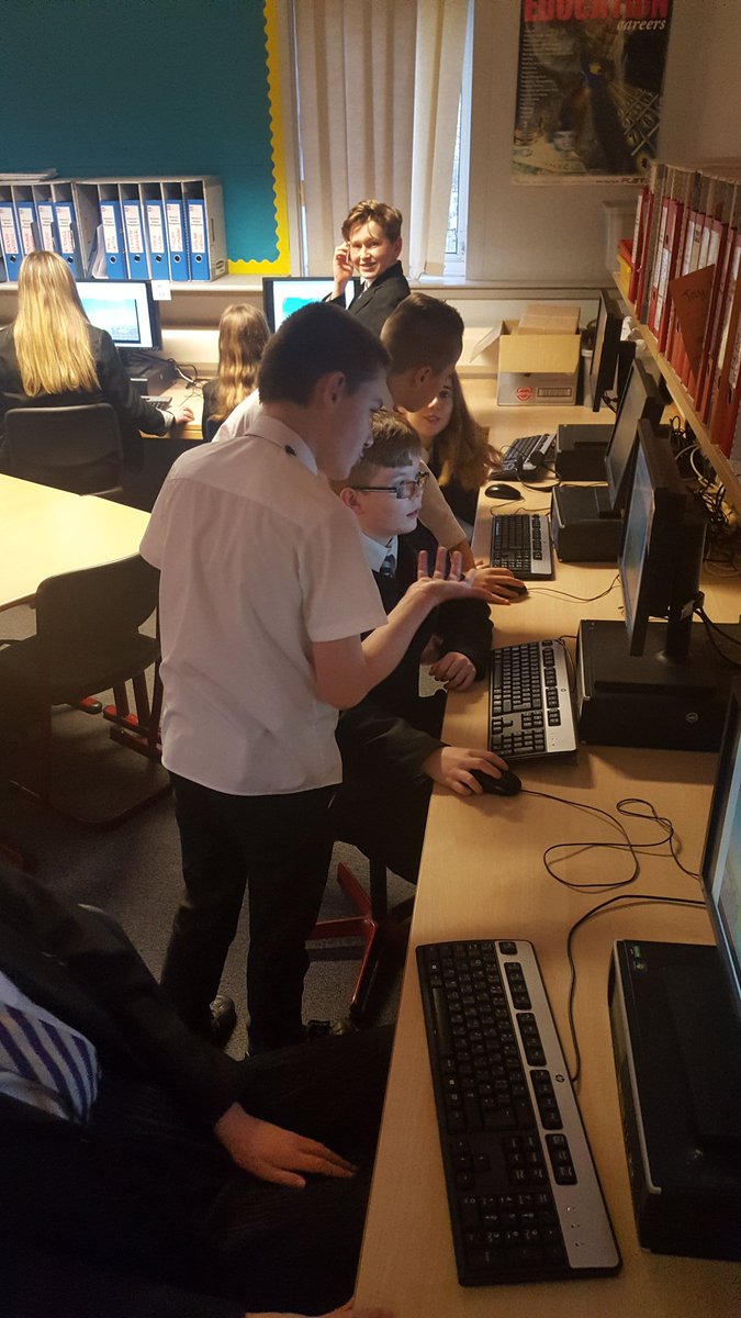 BHSBITE's tweet photo. Our keen S1s working together to design bridges during STEM week! #STEM #workingtogether #computingscience https://t.co/r6p4G4TM2Y