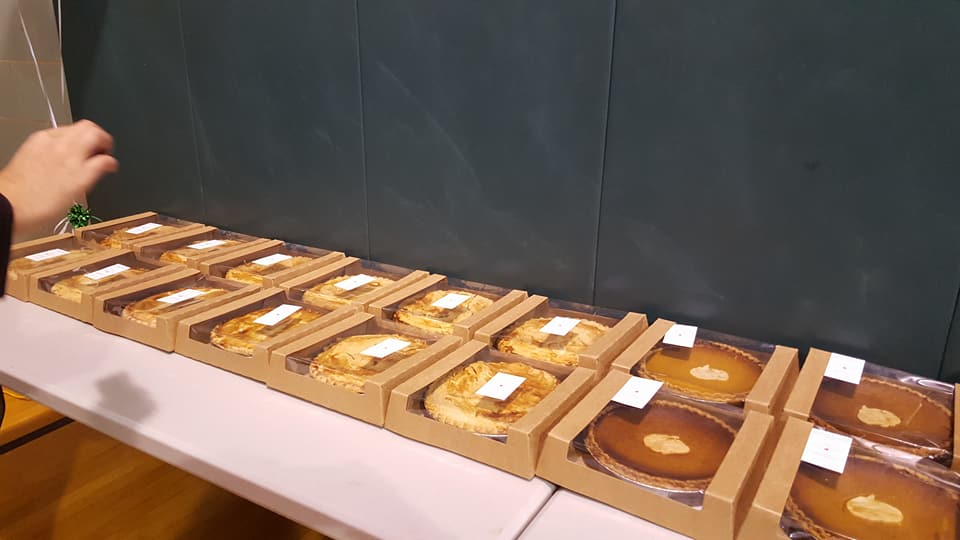 PIE_program's tweet image. What majority of people think of when they hear it's #NationalPIEDay vs. what we think of when we hear it's #NationalPIEDay 

#PartnersInExcellence #EasyAsPIE #whodoesntlovePIE