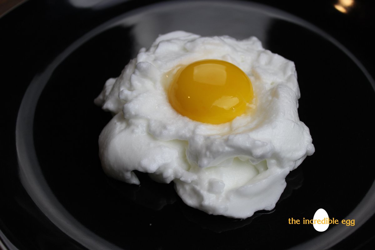 IncredibleEggs's tweet photo. Egg trend nominations have been received, winners have been chosen, and the award for the Biggest Egg Trend of 2017 goes to #CloudEggs! Reply with your 2018 predictions. https://t.co/0yIuM44F4U