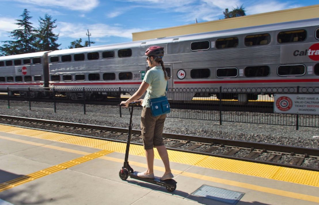 Jump on a e-scooter to get from here to there and avoid the bike car too. We carry ECOReco and IMAX. Cheap, simple electric transportation. buff.ly/2n44Eyr