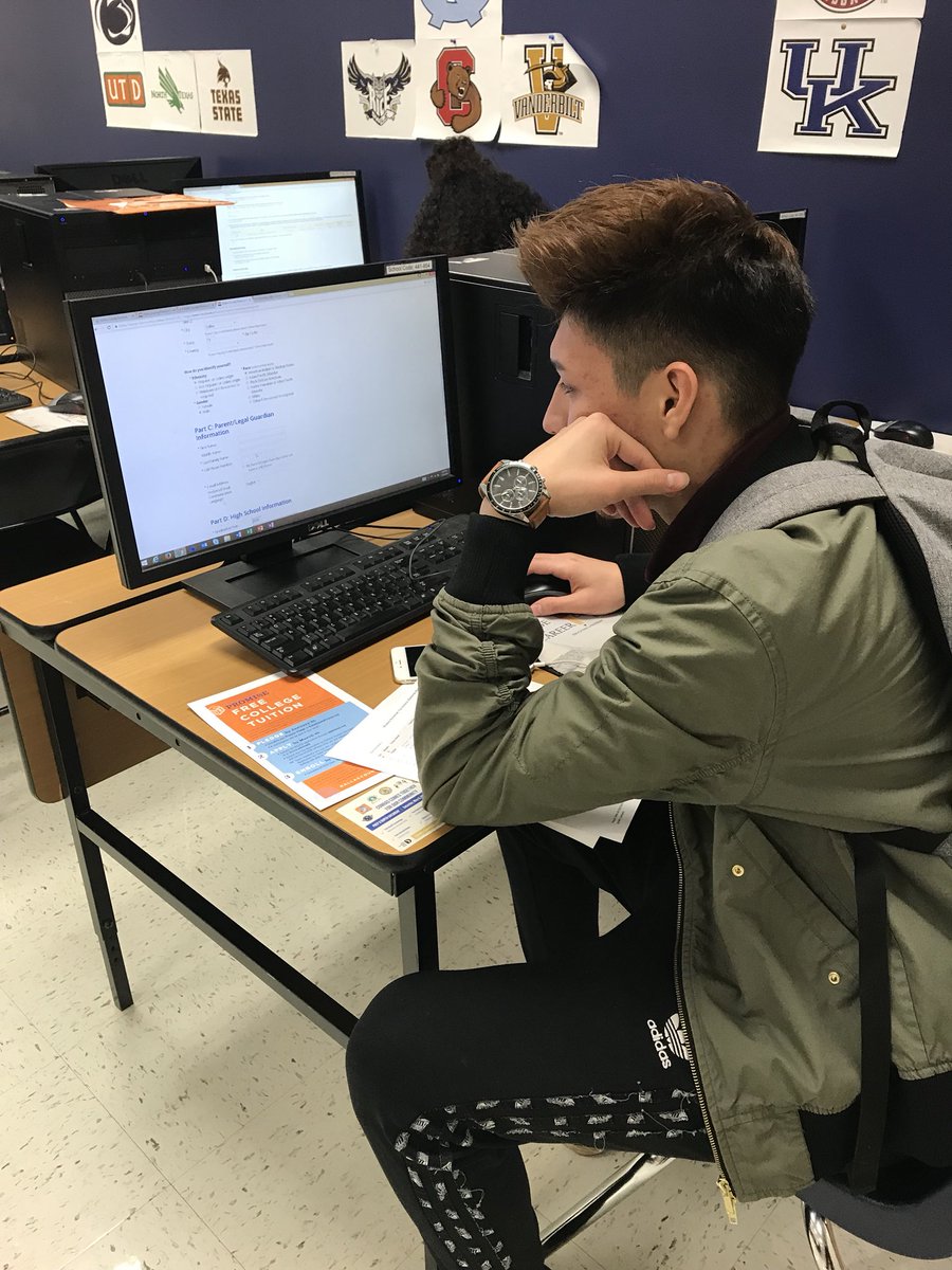 EIFConrad's tweet photo. #ConradCharger Seniors hard at work on the #DCCCD #PromisePledge great job! #dallascounty #collegebound #eif #dcccd https://t.co/XvOdURdLCA