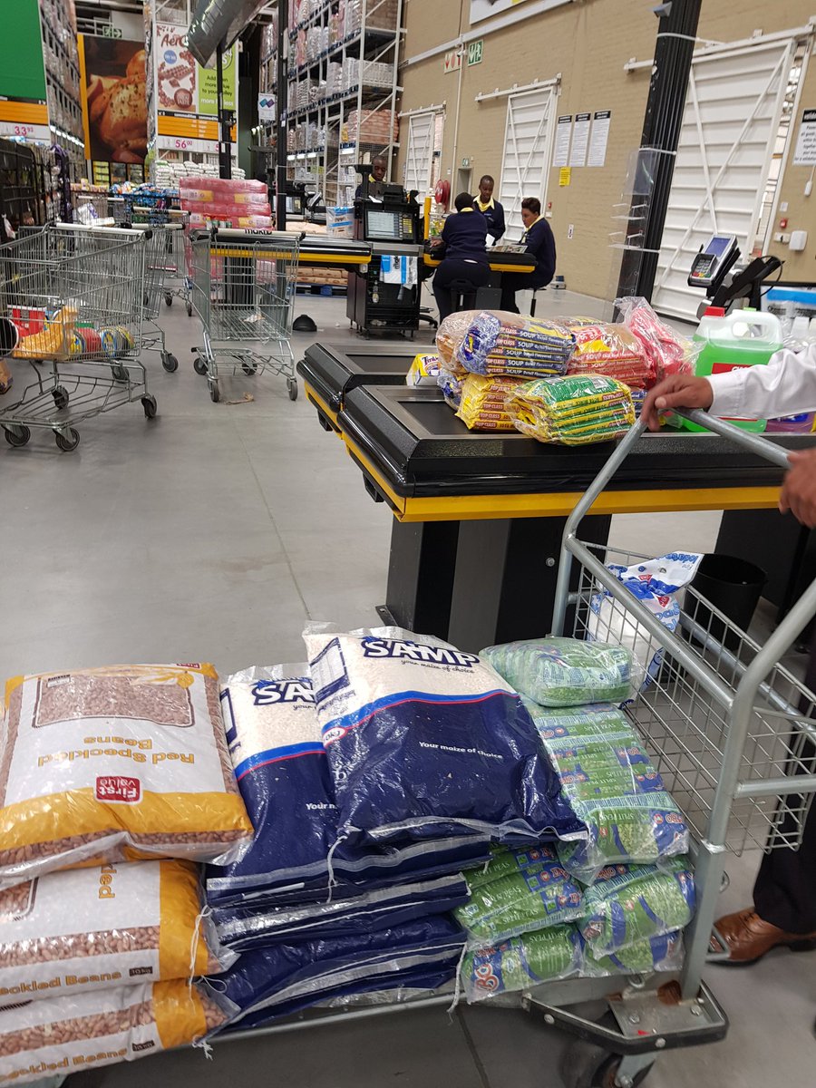 PatNoti's tweet image. Niap soup kitchen supported by SAsol at Harry gwala clinic