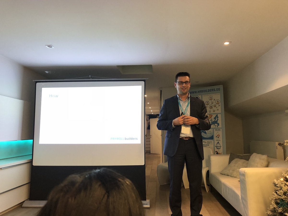 Chief Enabler @robbydecaluwe present his #dreamteam #payrollbuilders