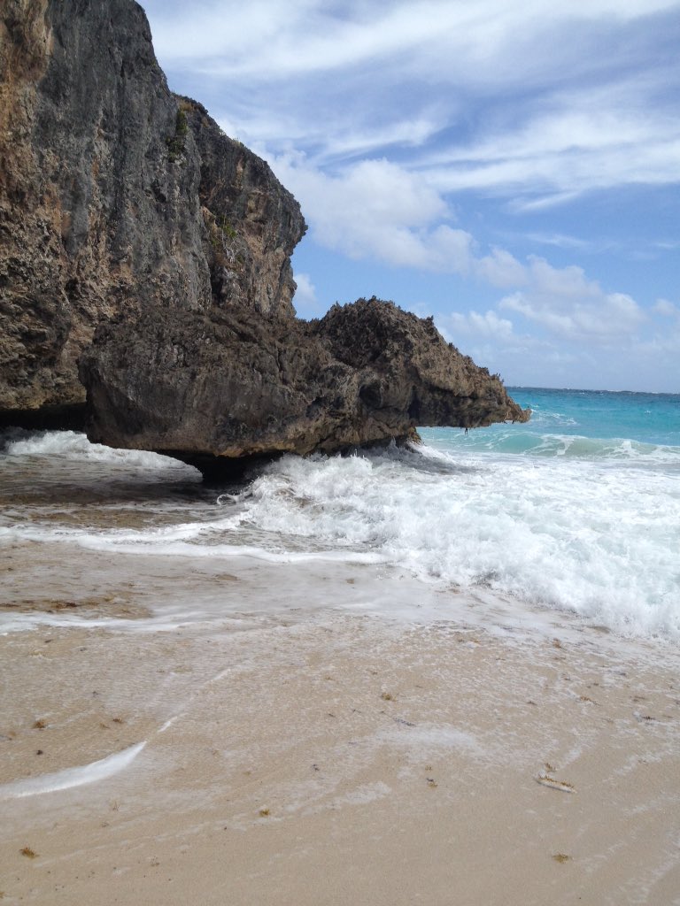 MarkCandler's tweet photo. #BottomBay #Barbados not much to say just soak in its glory #stunning https://t.co/DvjJkljn5D