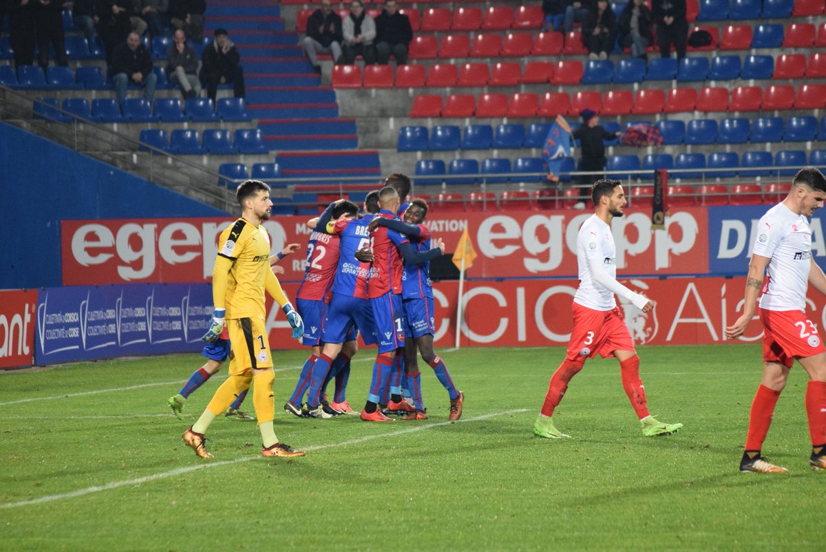 #GFCANO ⚽️💥 [2-0] <a href="/nimesolympique/">🐊 Nîmes Olympique</a> 
53e. BUT de <a href="/GregoirePuel/">Gregoire Puel</a>❗️
#DiableAuCoeur #Football #Gameday