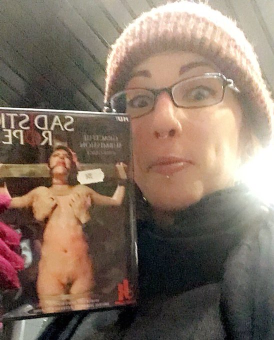 Hanging out by the #MoulinRouge looking through the naughty stores and Who do I find but @Iona_Grace<a href="/tag/moulinrouge"class="tags">#MoulinRouge</a>