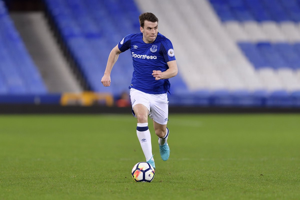Everton's tweet photo. 💙 | A superb sight! 

See Seamus' return on YouTube now...

https://t.co/VXEeBflDTi https://t.co/2MojfRejhk