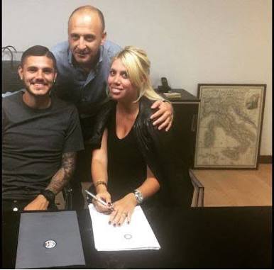 July 2016 - Icardi's wife and agent cause all kinds of havoc for Inter. Asked for a raised, she then offered Icardi to Napoli and Atletico Madrid. Posted pics of her meetings with Napoli reps. At the end Inter finally agrees to make Icardi their highest paid player