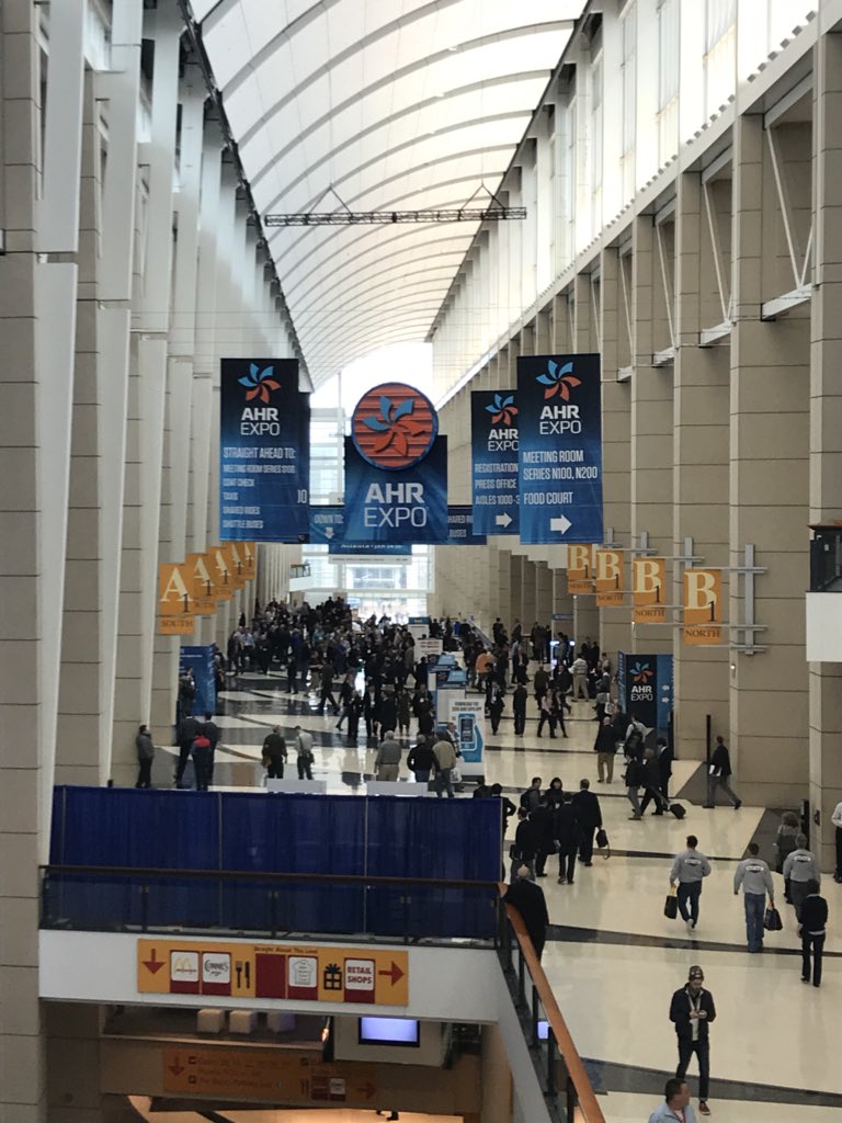 DIbarguengoitia's tweet photo. Segundo día de @ahrexpo @IBALCAmx @ashraecdmx https://t.co/kieVT56aAP