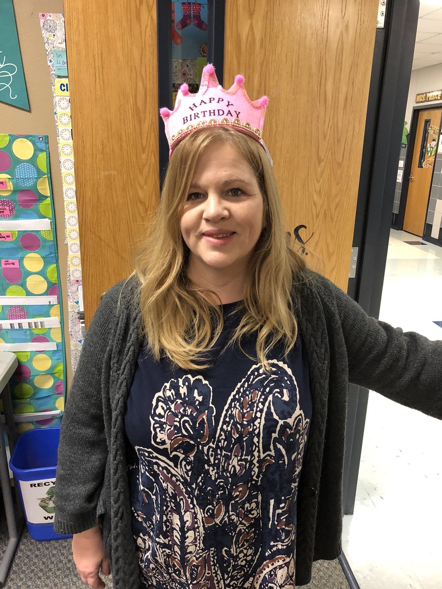 ISMS54's tweet photo. Happy Birthday Mrs. Dodson! The students surprised her this morning by decorating her class! https://t.co/zYGisiOJer