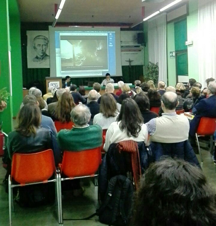 Con Giuseppe Mazza a lezione di #pubblicità, quella rilevante perché parla di persone vere e valori positivi, perché ispirata al lavoro del grande Bill Bernbach. Ho fatto una corsa per arrivare, ne valeva la pena. <a href="/TitaAgency/">Tita</a> #Advertising #marketing