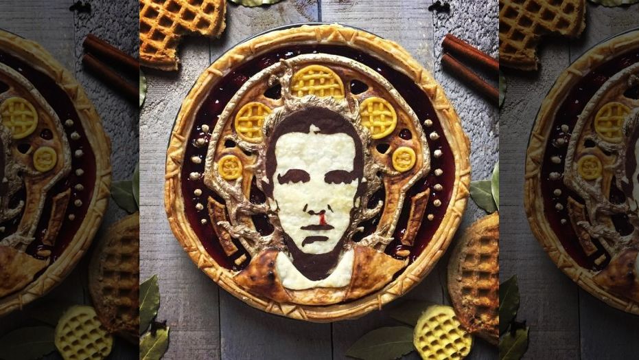 Baker celebrates #NationalPieDay with amazing celebrity 'pietraits': fxn.ws/2mYqLr0 😮