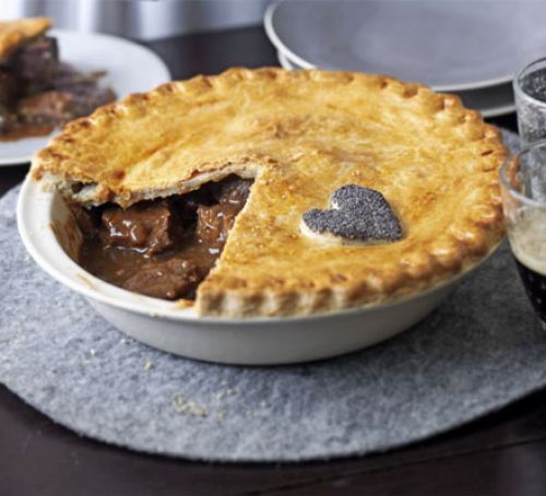TPTFireProjects's tweet photo. We have just found out it's national pie day and after a quick vote in the office it has been decided Steak and Ale pie is our favourite #tptfire #fireprotection #sprinklers #Sprinklerssavelives #Basingstoke #Hampshire #NationalPieDay https://t.co/thVBA3KWiq