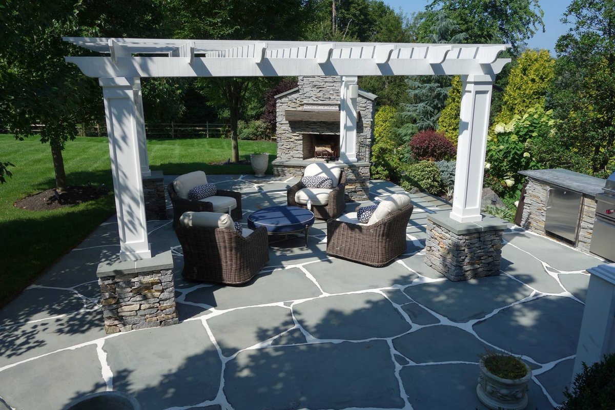 PrimeBuilds's tweet image. This patio was made using huge 2” thick bluestone slabs instead of the typical 1” tiles. Also built by us, the custom pergola and stone piers it’s sitting on.  All done by @PrimeBuilds #PrimeConstruction #PrimeBuilds #PrimeConstructionRemodeling #ExcellenceIsAHabit #ThisIsOurWork