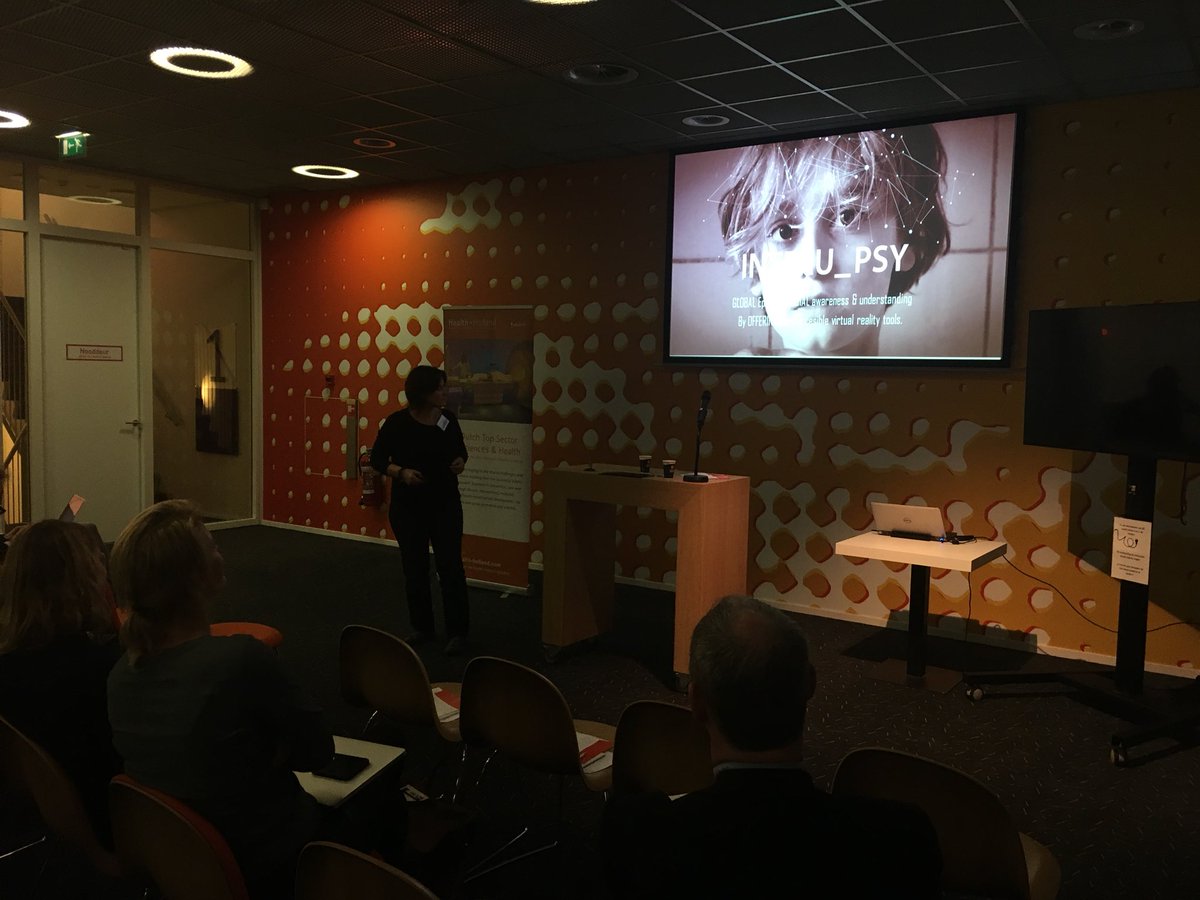 MobileDoctorsNL's tweet photo. Startup @INTERU_PSY pitcht: “Onze benadering, in virtual reality, kan zorgprofessionals op een heel ander spoor zetten en de patiënt beter leren begrijpen en behandelen” #EHW18 
#HealthHollandMeetUp https://t.co/pKOAAX2z47