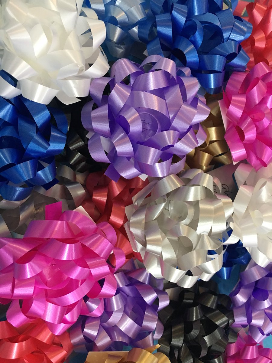 Confetti bows- the perfect finishing touch to any gift! And we sell them in lots of colours. 

#queenspark #shoplocal #giftshop #framingshop #confettibows #supportlocal