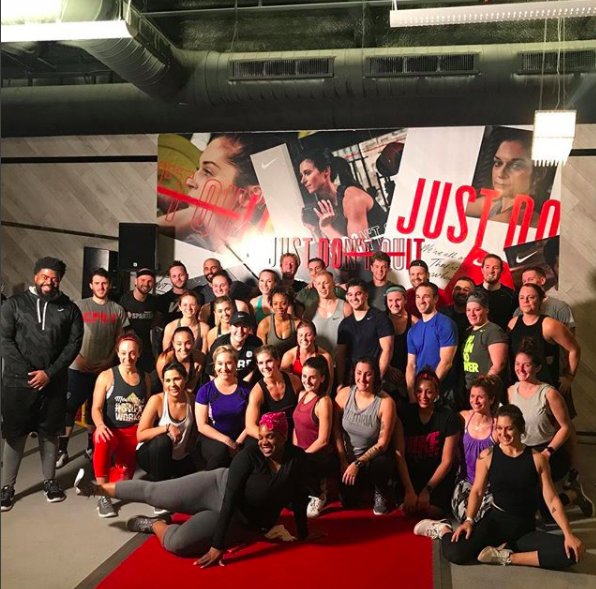 CTFchicago's tweet photo. 💪This group brought their A-game and crushed our #MetconMonday workout with @nikechicago last night!
👟Big thanks to #NikeChicago for taking over @ctfchicago #NorthSide and for the new @nike Metcon 4 shoes! https://t.co/9l2phFxj2T