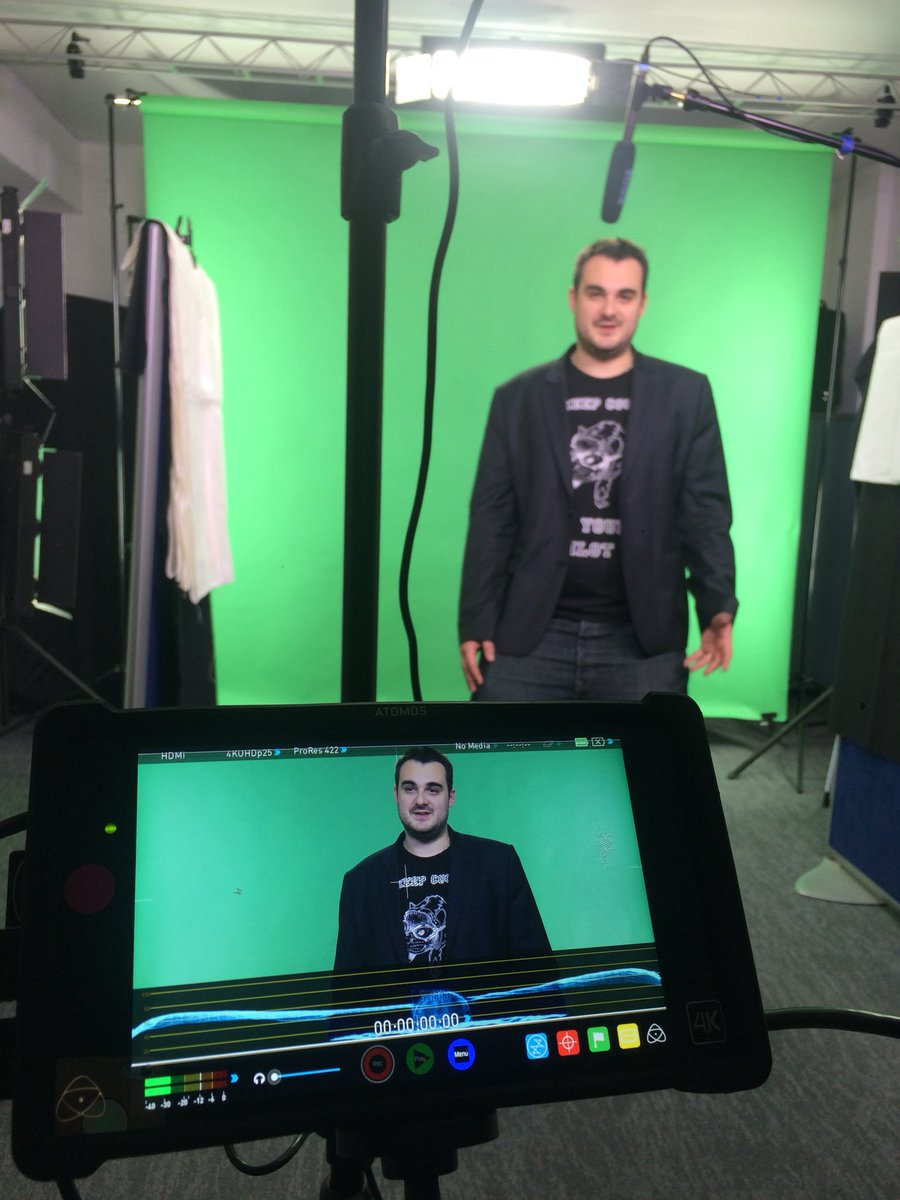 Marina Pere tweet media