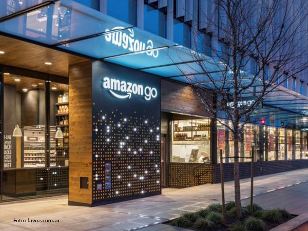 CISGroupLA's tweet photo. @amazon abre el primer supermercado del futuro: sin colas, ni cajas. Mirá la Nota: https://t.co/fW8VaNeXTd https://t.co/adb6vx5mt9