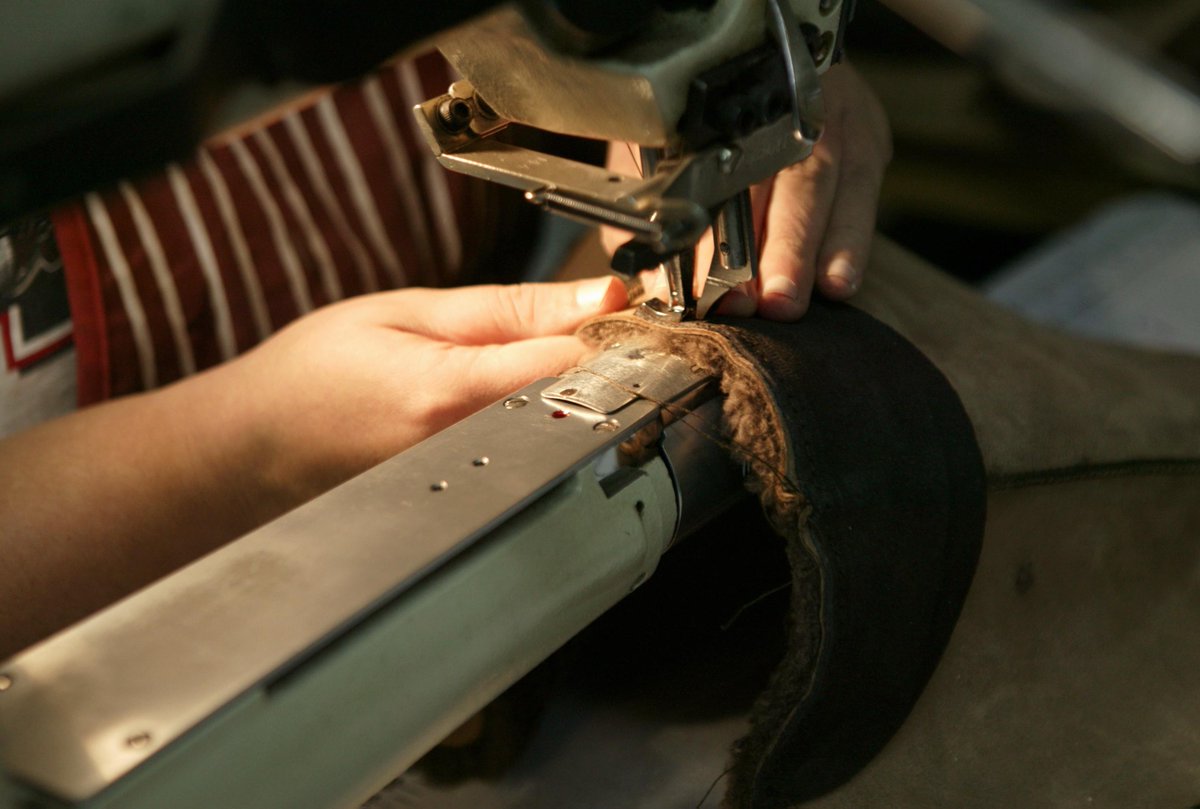 CelticandCo's tweet photo. Want to come and work for us? We are recruiting Machinists to join our growing team, producing sheepskin footwear and accessories in our factory in Newquay. Previous experience is not necessary as full training is provided. Read more here: https://t.co/jQtix8ZiQM https://t.co/w23nvvqSrE