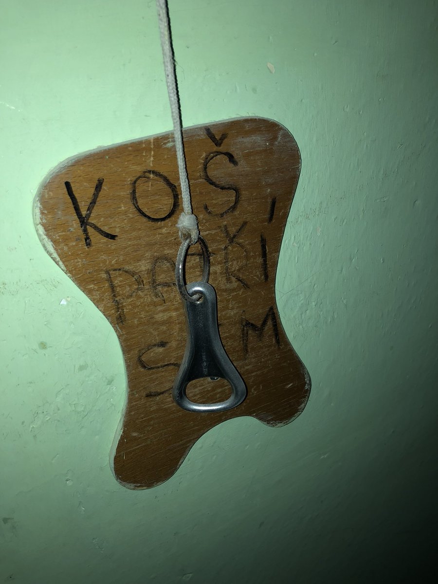 pepcahlina's tweet image. Vybavení šatny v Kamenici nad Lipou :) #okresniprebor #pitnyrezim