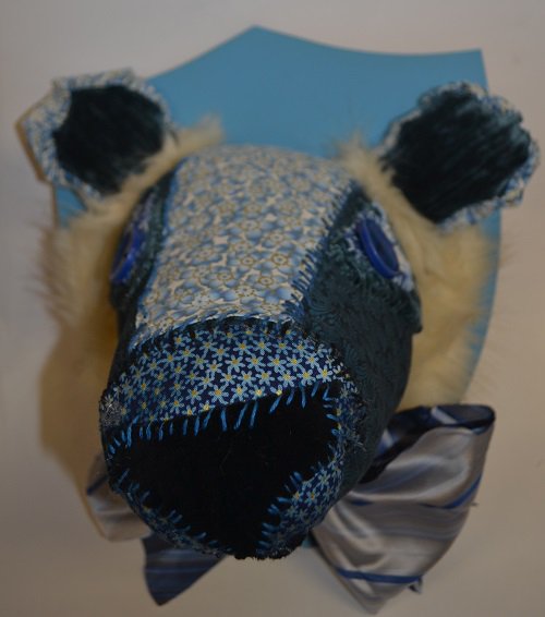 ParagonBath's tweet photo. Sewing Club's 8-11 year olds have made the most adorable, shield mounted bears. #ParagonArt https://t.co/NfYS8ojFtW