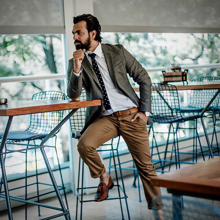 BullshitTrader_'s tweet photo. HOW TO STYLE A GREY BLAZER : Blog is live // Hit the link:
https://t.co/YjxXMfiRM3
#blazer #bloglive #layeredup #jacketblazer #mensfashion #menstyleguide #menstylelook #blazerdress #fashionblogger #stylegram #bangaloreblogger #thestylemirror #indianblogger #styleguide #dapper https://t.co/ntcDDRpBtK