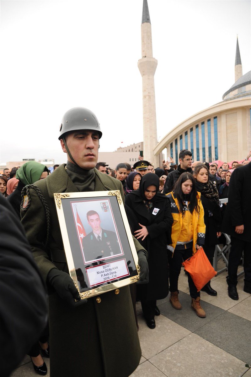 OlcayKilavuz's tweet photo. Liderimiz Sn Devlet Bahçeli Bey ile birlikte Afrin şehidimiz, Ülküdaşımız yiğit kardeşim Astsubay Musa Özalkan'ın Ahmet Hamdi Akseki Camii'ndeki Cenaze Törenine Katıldık. RUHUNA FATİHA https://t.co/rz6LDcf0mV