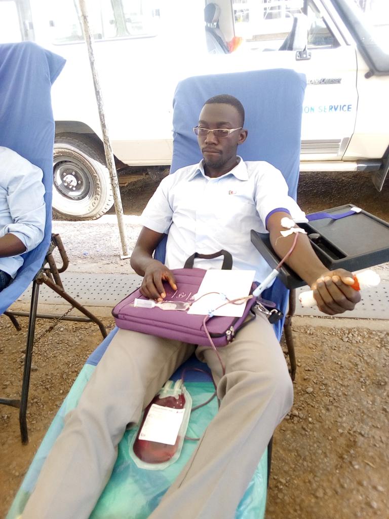RotaractUnik's tweet photo. Club president Felix was today involved in donating blood at posta ug. Endeavor to also donate to save innocent lives of fellow Ugandans. https://t.co/hB8drP6N1e
