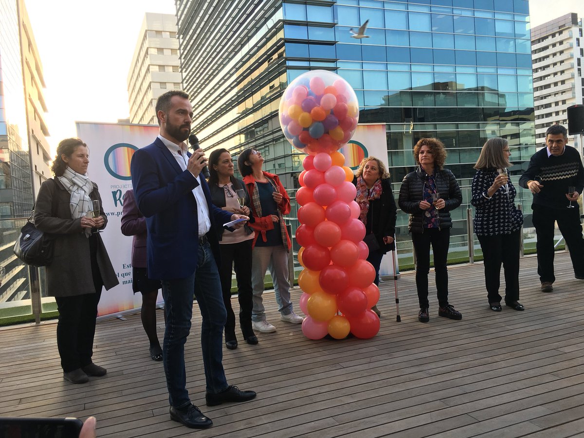COIBarcelona's tweet photo. Clausurem l’acte de presentació dels resultats del #ProjecteRESET en representació de cada idea aportada per les #infermeresdeBCN https://t.co/mxZVQ0hj81