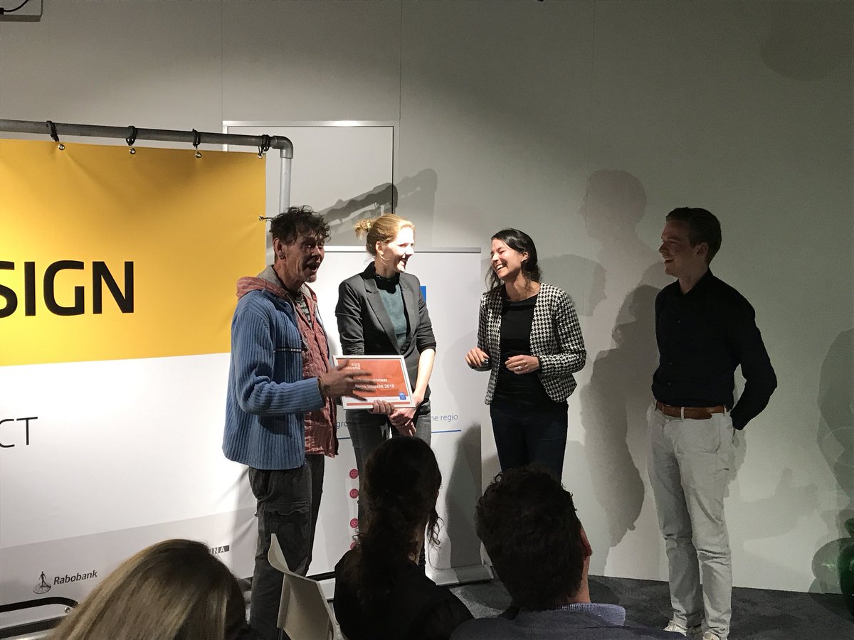 Winnaar Utrechtse nominatie voor de nationale zorginnovatieprijs is Psynet ! Fantastisch succes voor hard werken en op weg naar doorbraak in PGO-GGZ in de wijk <a href="/ucreate_nl/">U CREATE</a> <a href="/psynet/">Helena Shch</a> @Zorg_innovatie <a href="/EBUtrecht/">Economic Board Utrecht</a>  prijs uitgreikt door <a href="/karenvanruiten/">Karen van Ruiten</a> van MinVWS