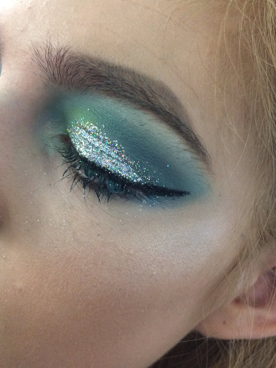 CFarrallMakeup's tweet photo. Glitter eye look done on my model Lauren 😊 (brands used: Ben Nye, @MakeupRVLTN @KATVONDbeauty  @bhcosmetics @NYXCosmetics_UK @sophdoesnails x Makeup Revolution ) #glitter #glittereyes https://t.co/ttvaKxB1Zm
