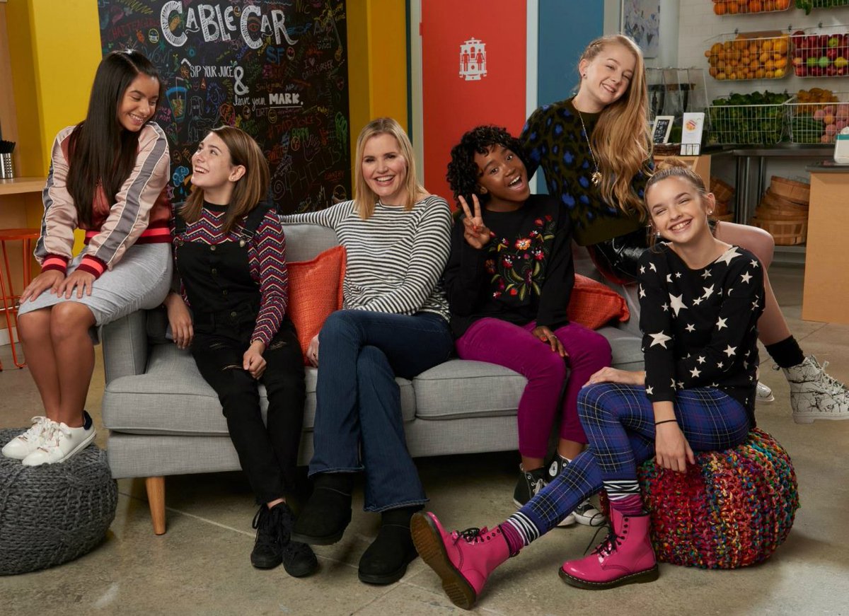 missoandfriends's tweet photo. When your whole squad is about girl power and gender equality ✌️✌️✌️ @L2MOfficial @GDIGM #HyperlinkedShow #Girlpower #genderequality #timesup https://t.co/PMSxaCzY0a