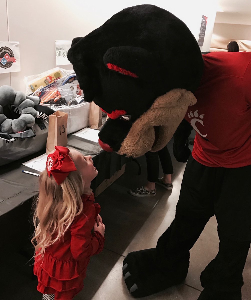 mitchsmission's tweet photo. Come enjoy some fun for all ages and help send children with cancer to summer camp!! February 11th 2-5pm @UCCampusRec https://t.co/34eyomzO36