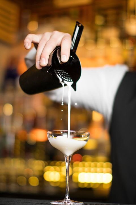 bonsaibardublin's tweet photo. Stirring, measuring, shaking and preparing drinks with precision

#geishatea #japanese #cocktails #mixologists #mixologyguide #bartendersbible #craftycocktails #dublin #japaninspired https://t.co/x4ke0efXzX