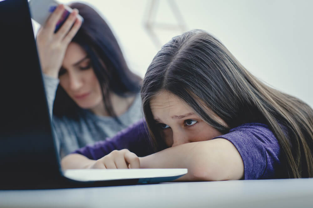EyesurfCorp's tweet photo. Teens' Internet Safety Checklist - https://t.co/aIVl6C76dK https://t.co/egWUw9r0R6