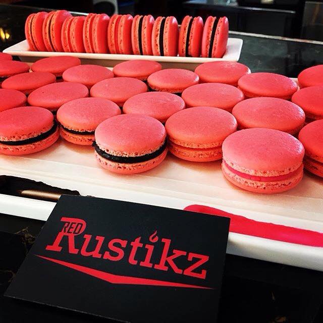 roshopper's tweet photo. Taste the freshly made macarons only @RedRustikz Baguio. Check them out.
📷@RedRustikz 
Download our app https://t.co/wTyB7XzpP7 or visit our website at https://t.co/A6hxf0kfUX
#redrustikz #macarons #rosletseatph #roshopperph #baguiofoodtrip #baguiofoodcrawl #baguiofoodadventures https://t.co/1vqsHNX6tS