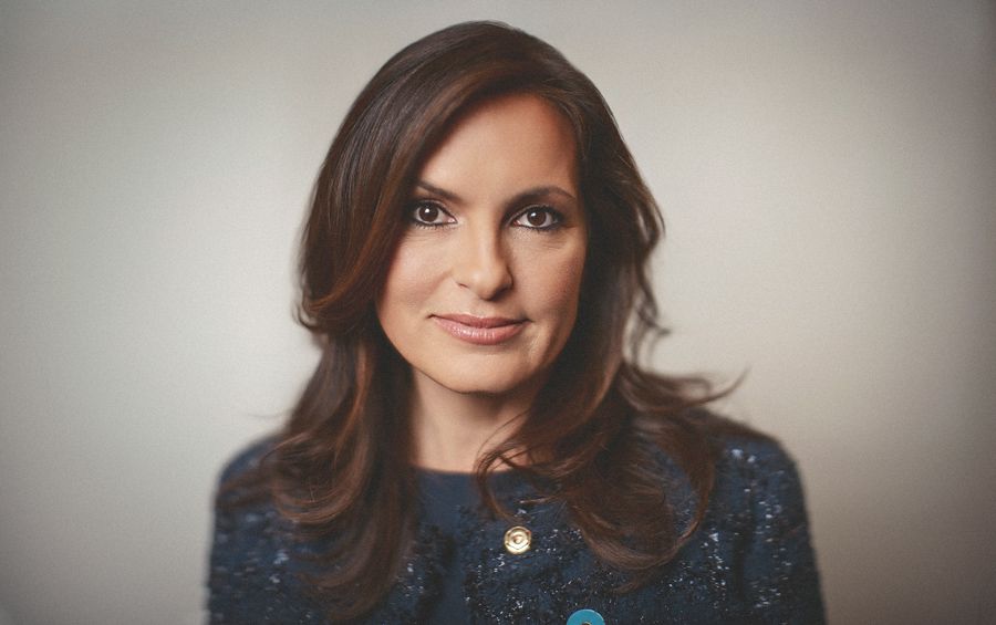 Happy birthday to this badass babe
(Mariska Hargitay) 