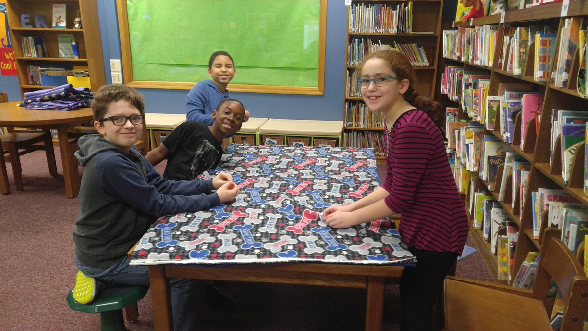 PRS_PrimarySC's tweet photo. RETWEET! PRS's service clubs will be collecting donations for Pets Stop Here Rescue which is housed at @PupStopsHere in Gates. 5th grade service club is also making blankets for the rescue. Thank you @PRSFA_GC for providing the funds for blanket supplies! #GCpride #PRS50 https://t.co/pbXEz4vd1h