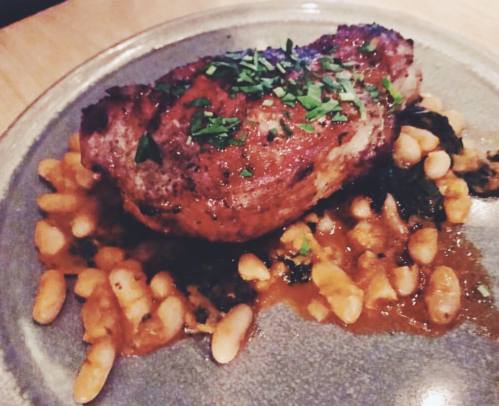 ARcucina's tweet photo. Grilled Pork Chop with white bean ragu &amp; braised kale from our @dineLA  #dinner menu! Available until January 26th! #arcucina #dinela #culvercity #bestItalian @AkashaRichmond @discoverLA  https://t.co/moLeDdTvIA 
📷 @OutsideOfficeCo https://t.co/RWq6LQvqpv