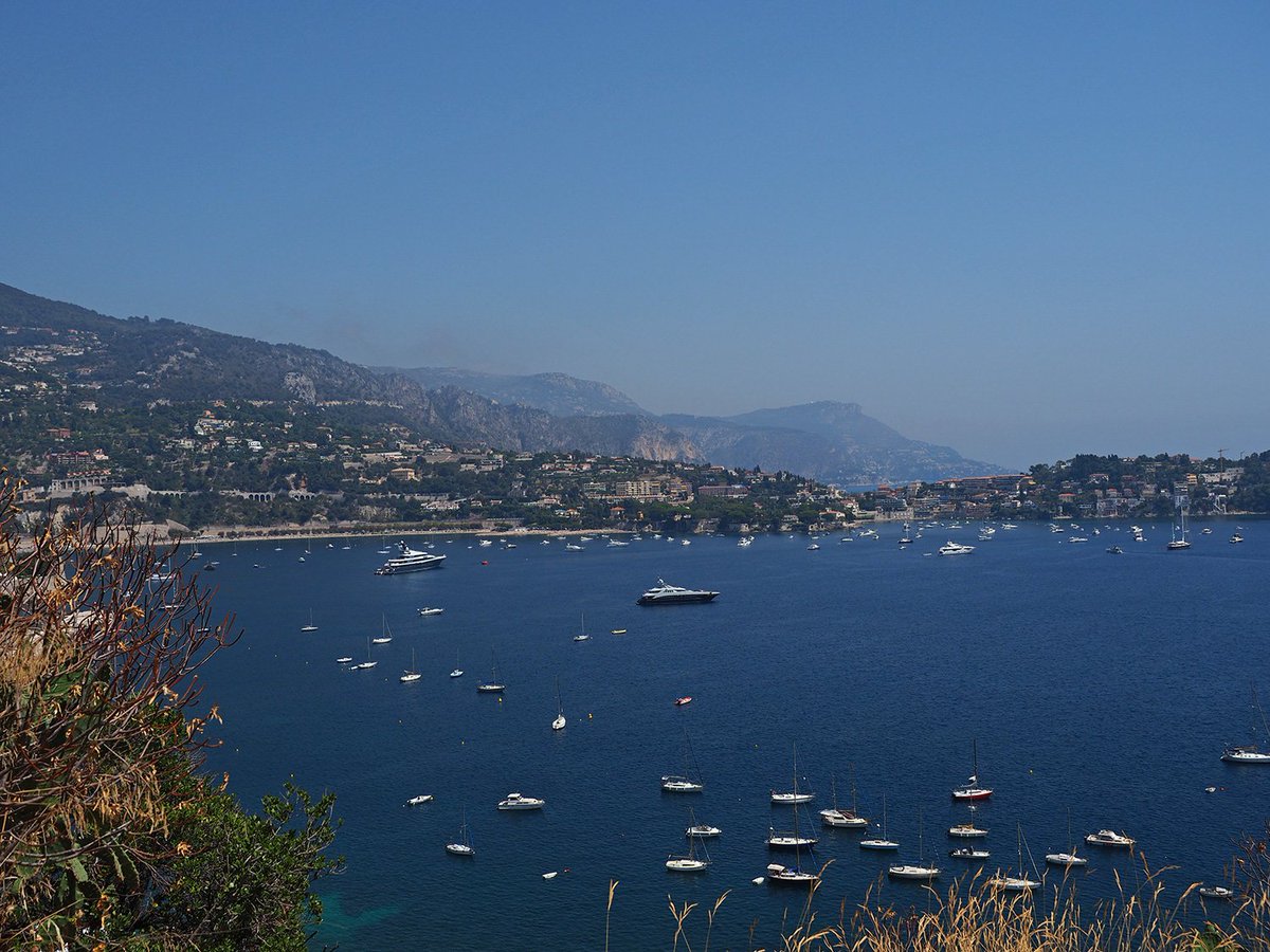 thegooddenlife's tweet photo. Replacing the #Januaryblues with the azure waters of the French Riviera over on the blog! https://t.co/cuXTdElwHO Have you been to gorgeous Beaulieu Sur Mer? 💙☀️🌴 Bring on Summer!  #TravelTuesday #travelblogger #frenchriviera #CotedAzurFrance #travelphotography #foodblogger https://t.co/wXhOpyoX2i