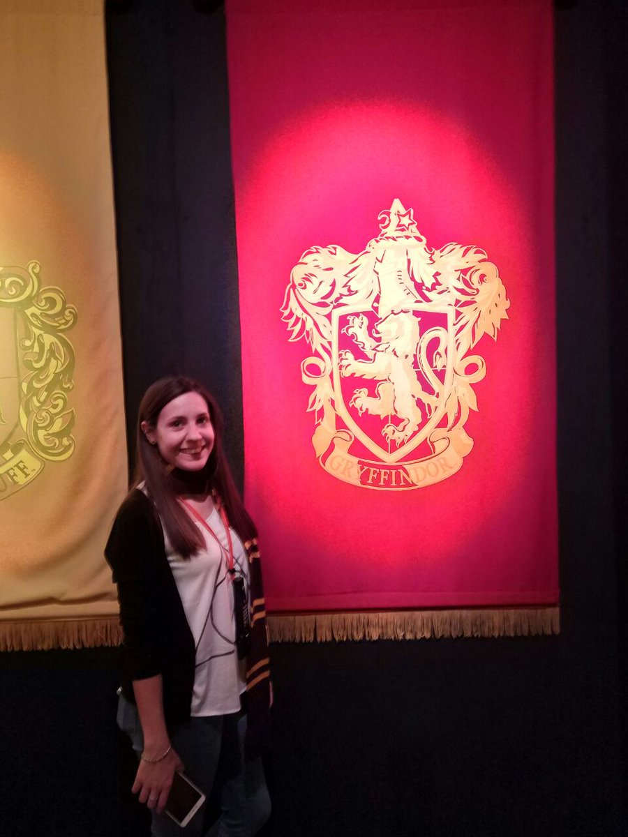 CluuxFV's tweet photo. Lugares y compañía que hacen que todo sea MAGIA⚡💏 @MQOporto #harrypottertheexhibition #M9C https://t.co/hgxMN42WxS