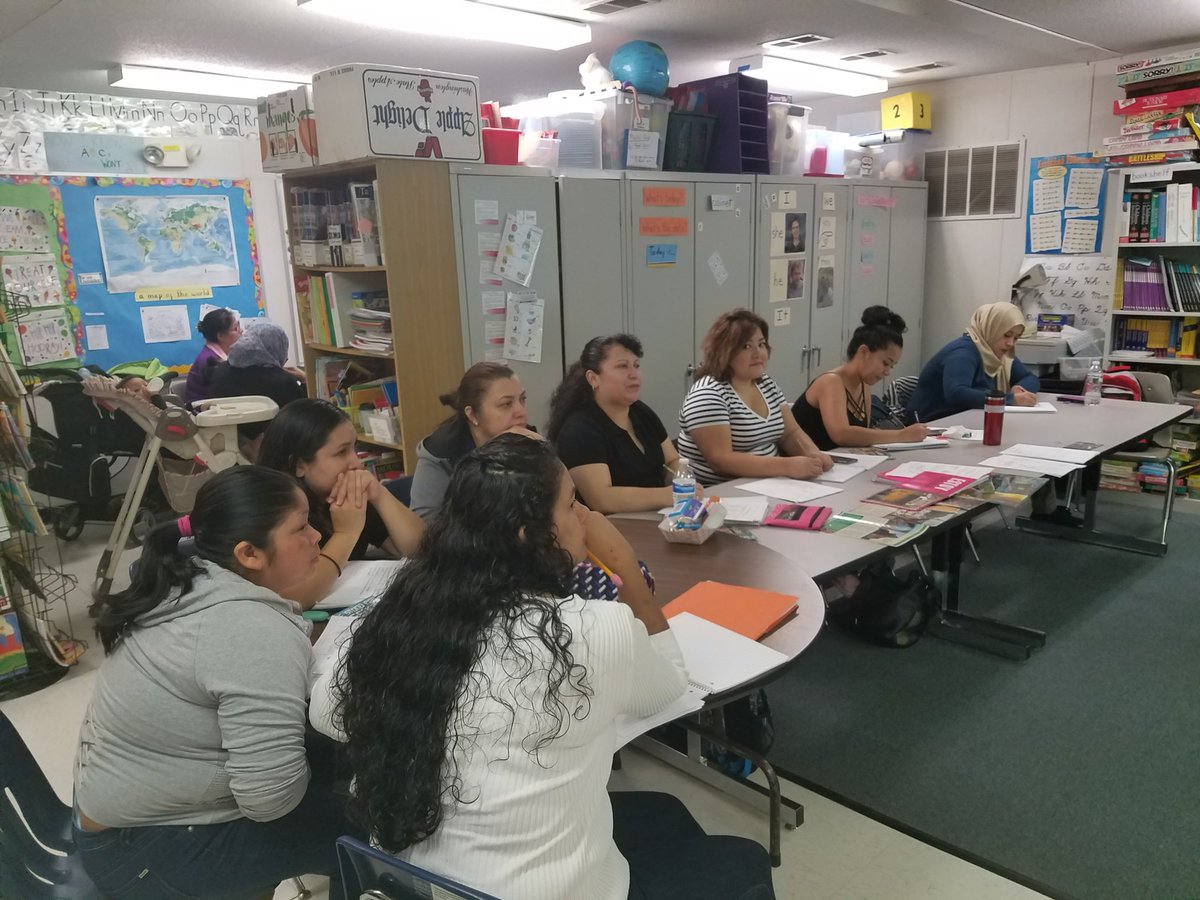 EvenStart_APS's tweet photo. Differentiated instruction for all ages. #familyliteracy #evenstart @BiBaChat @APS_ESOL @BarbaraKanninen https://t.co/Dcq4MuFtc7