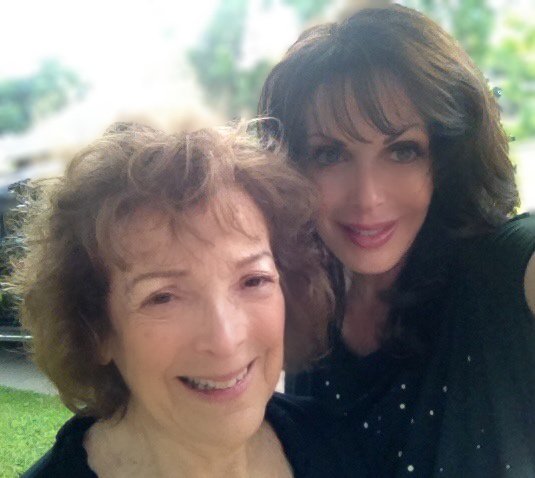 clockwkceo's tweet photo. We think over and over the kind of thoughts we wish to dominate our lives. #ShowKindness with #JodyHeymann #Mom

https://t.co/zuRDrw0KGg https://t.co/lTwSxLKfxg