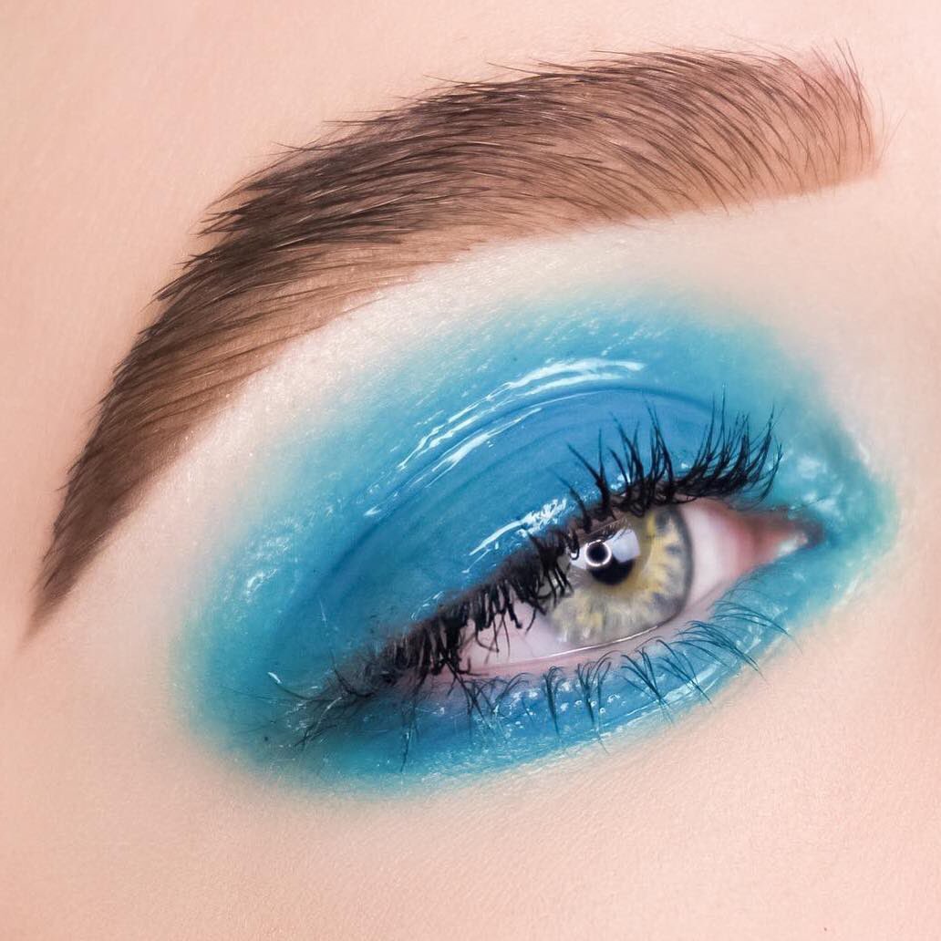 Glossy eyeshadow deals
