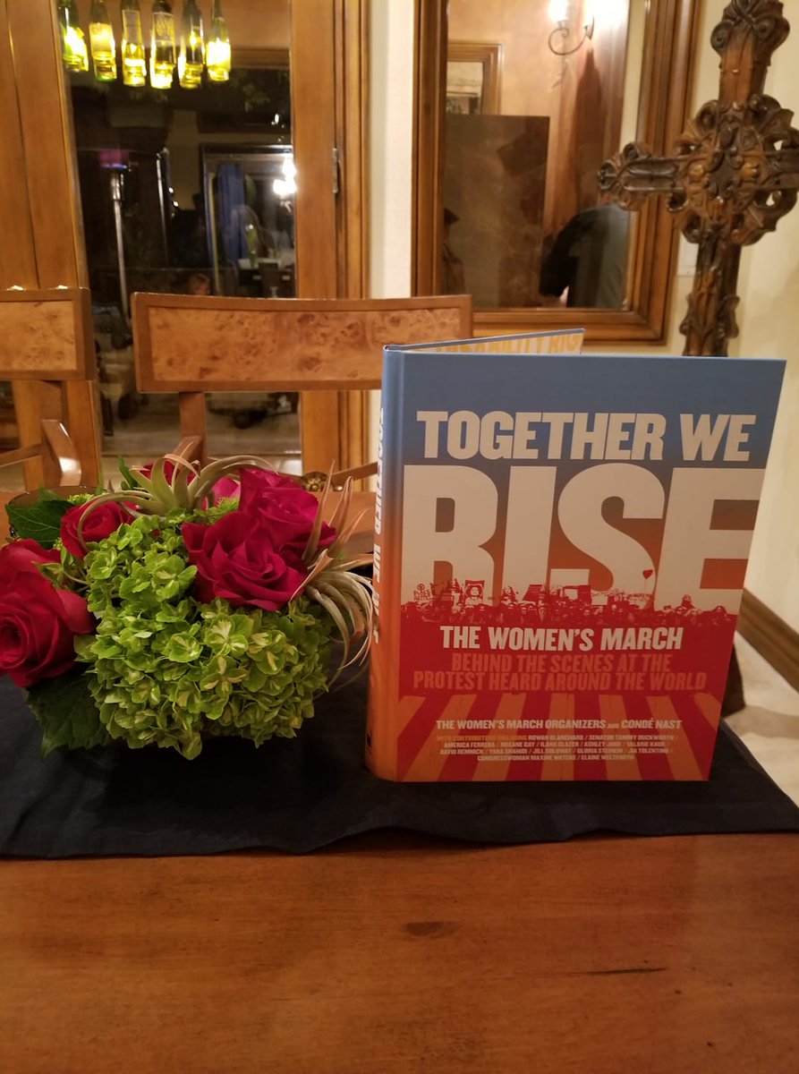 HeraHubIrvine's tweet photo. What an amazing event and book signing! We can't wait to host "friendraisers" at Hera Hub in OC! Thank you @wave4all for hosting!

#TogetherWeRise #womensmarch #WomensMarch2018 #WomenEmpowerment #femalempowerment #womenhelpingwomen #womenempoweringwomen #PowerToThePolls https://t.co/PBgZtTSpCx