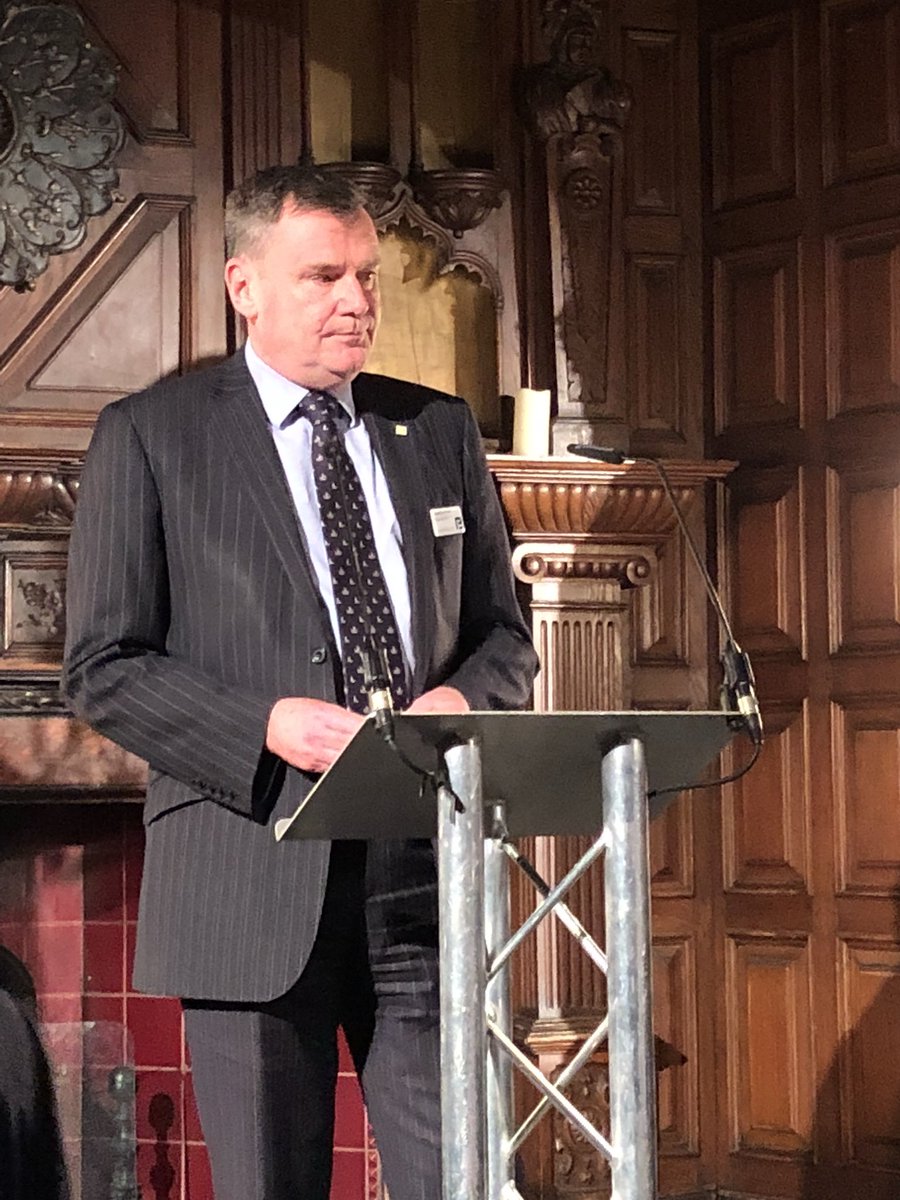 BillScottWilton's tweet image. The new Chairman of “The Entrepreneurs Forum” James  Robson is welcomed to his new position at the Chairman’s Dinner.
We all wish him well in the post, inspiring business owners to “up scale” &amp;amp; be the best that they can be 👌