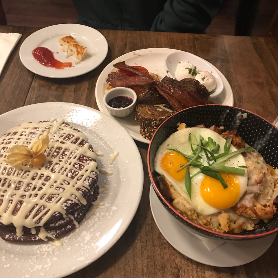 jamie_vely's tweet photo. I just want to share the best brunch cafe where is close to vfs. That place is called ‘jam cafe’. I went to there last weekend. There was a long wating line but it worth it! I had ‘charlie bowl’, it was so delicious. And others also good!Best brunch ever!
#FD86miccheckyo https://t.co/IRm45Av5LT